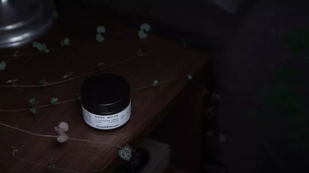 晚上应该是男人最忙的时候,晚上才是男人独处的时间