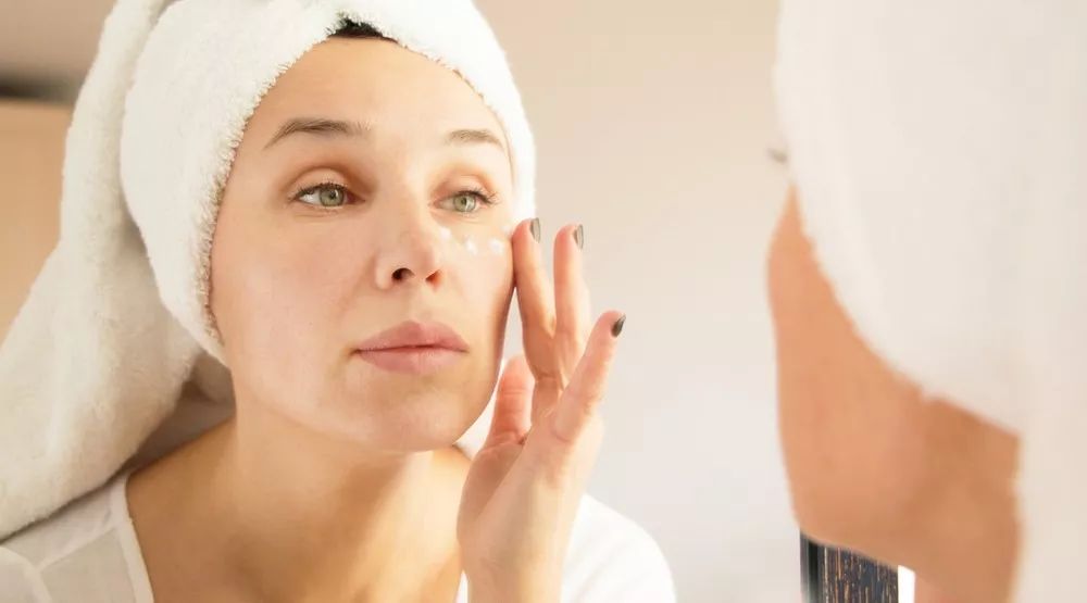 不踩雷的保湿精华,很清爽但是很补水的精华