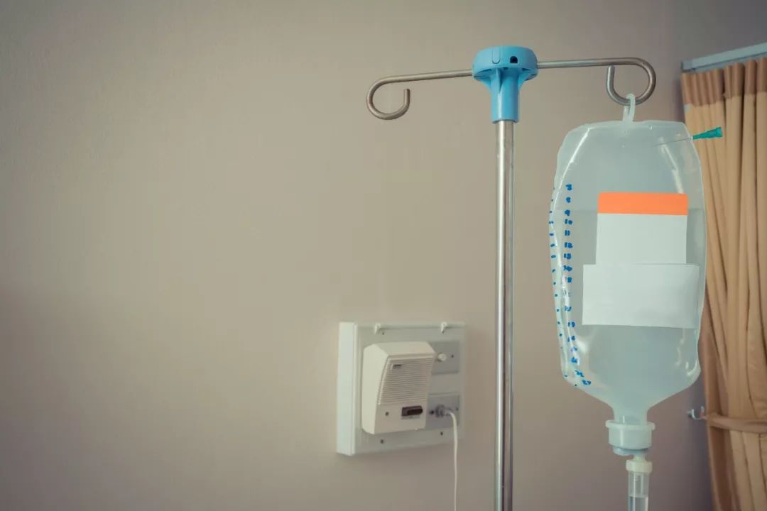 小孩吃抗生素吐了还继续吃吗,小孩打抗生素后呕吐需要停药吗