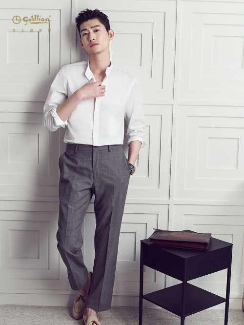 张翰同款克罗心卫衣,张翰最新代言金利来的鞋子