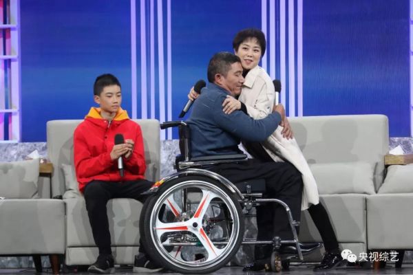 荆门这位高位截瘫的发明家登上央视舞台，感动全国