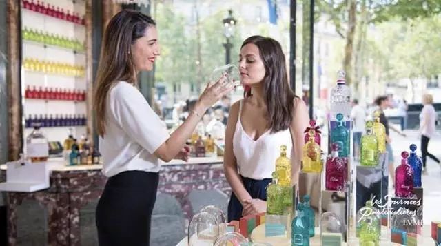 世界首富易主穷小子,世界首富头衔易主