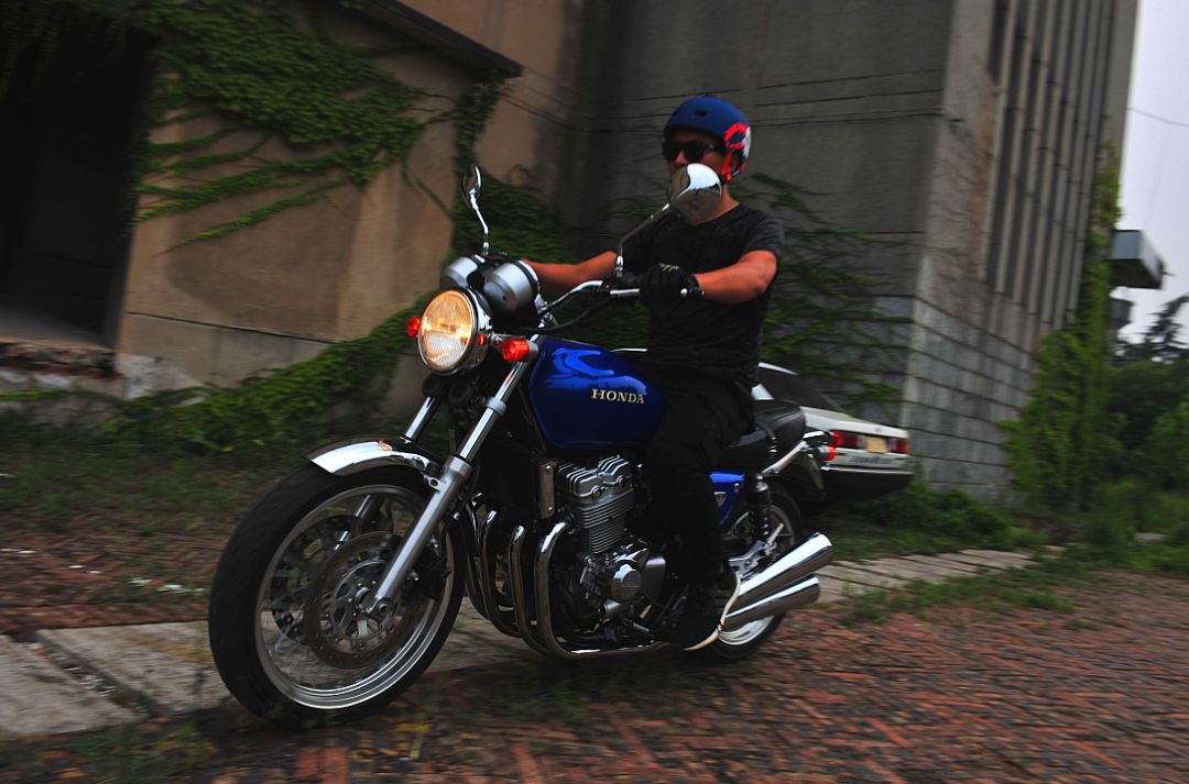 本田cb4002018款试驾,2024款本田cb400试驾