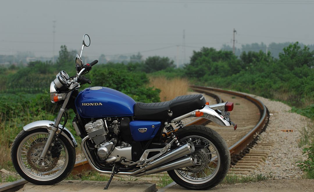 本田cb4002018款试驾,2024款本田cb400试驾