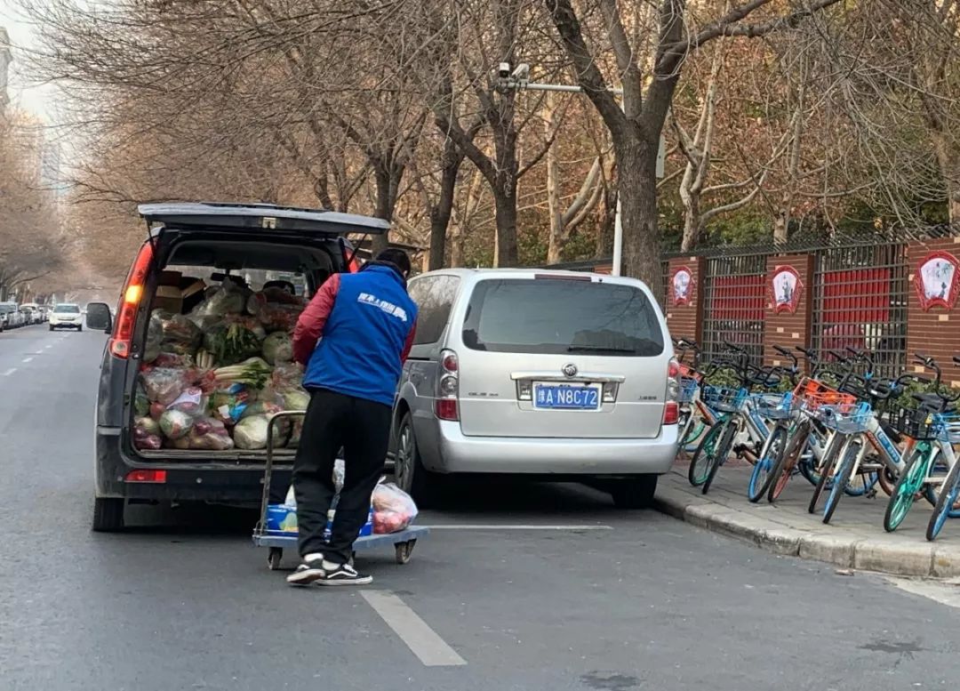郑州最严门禁时代,郑州小区实行封闭大门通知