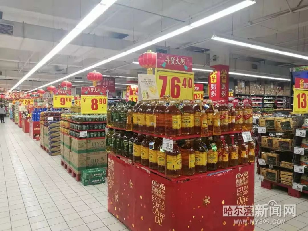 “哈十条”贴起来、口罩捂起来、消杀搞起来……疫情防控，道外大型超市“10个一起来”