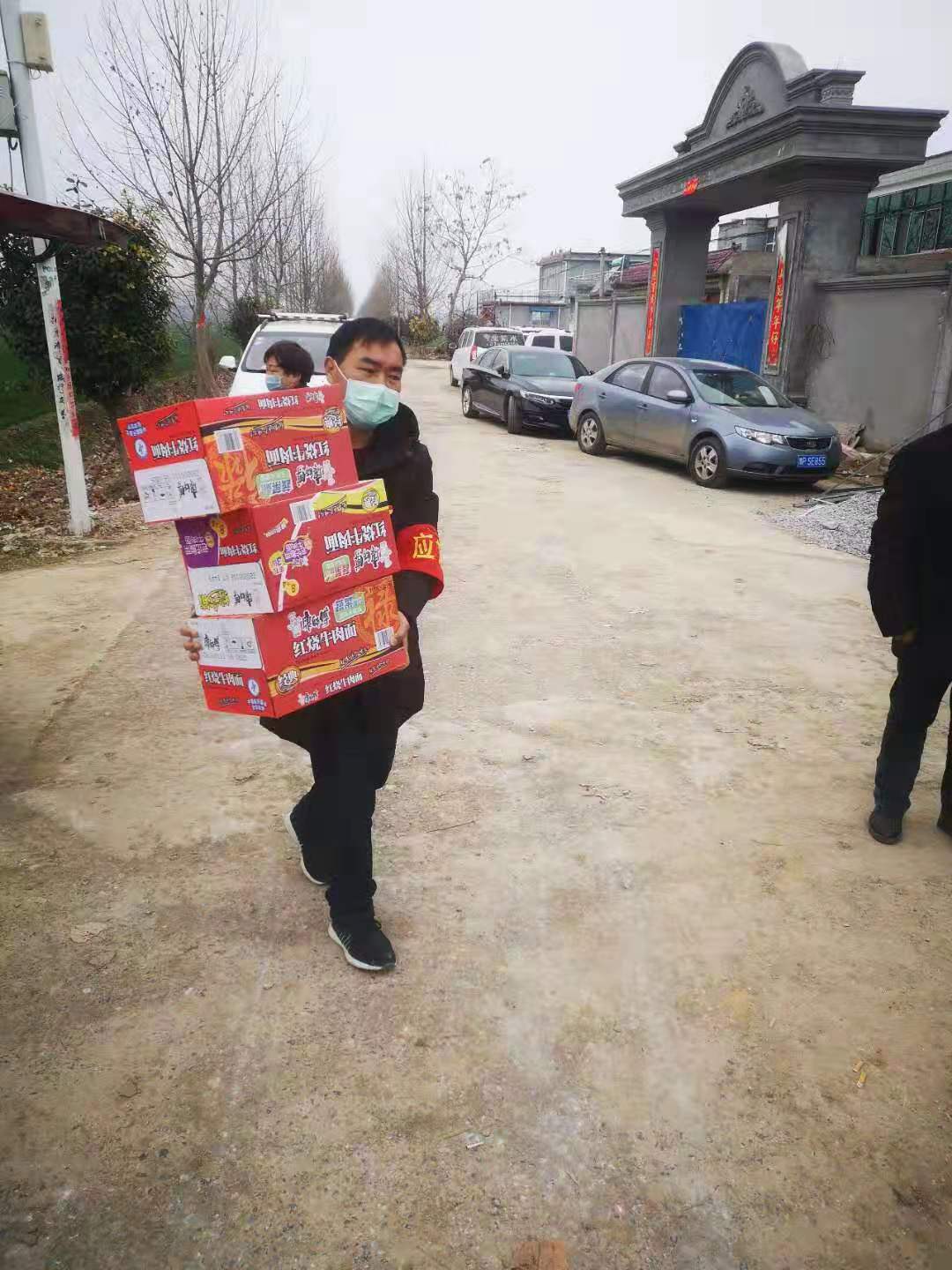 项城：抗疫一线的“总代办”——刘俊岭