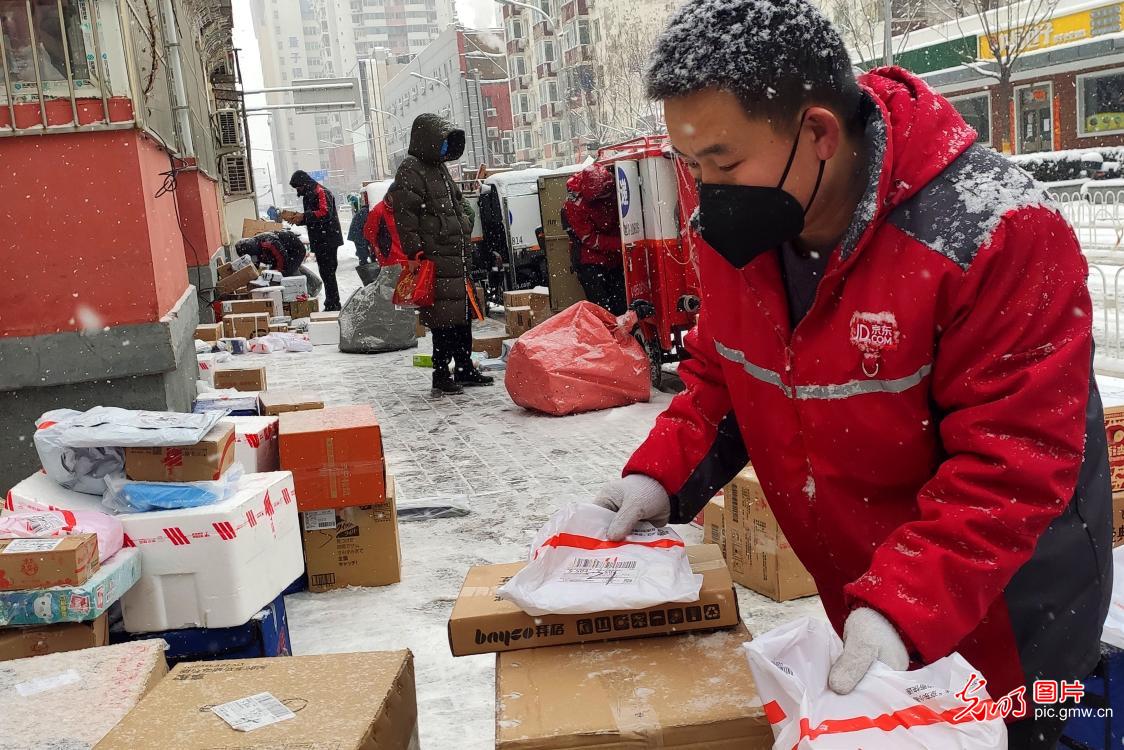 战疫日记后盾,战疫背后的他们是最坚强的后盾