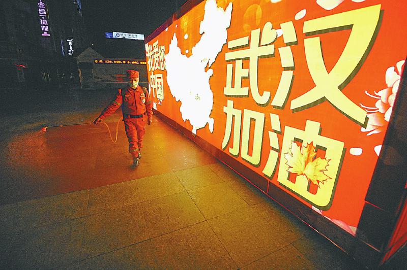 大喇叭联系卡出门条筑牢社区战“疫”线