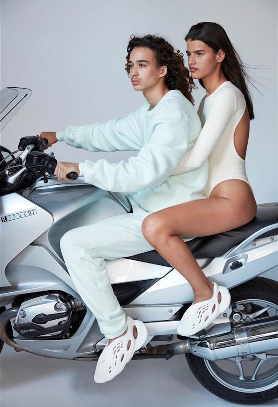 yeezy洞洞鞋纯原,yeezy洞洞鞋出了几款