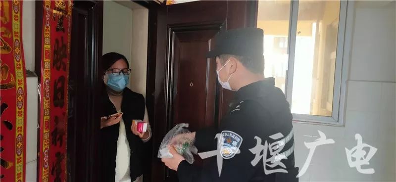 “打赢这场仗，就回去和你结婚”这是十堰最动人的告白