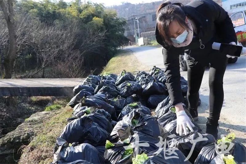 “打赢这场仗，就回去和你结婚”这是十堰最动人的告白
