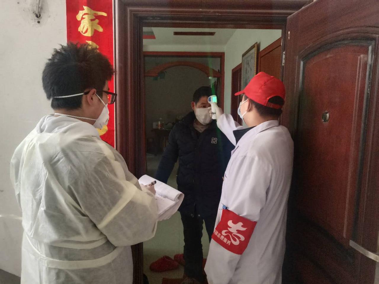 十堰市柏林镇：“志愿红”，闪耀柏林防控一线