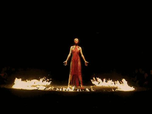 麦昆13年照片,麦昆怎么去世的