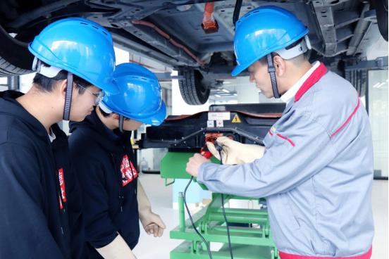 上海汽车学校排行榜最新,学汽车专业排行榜