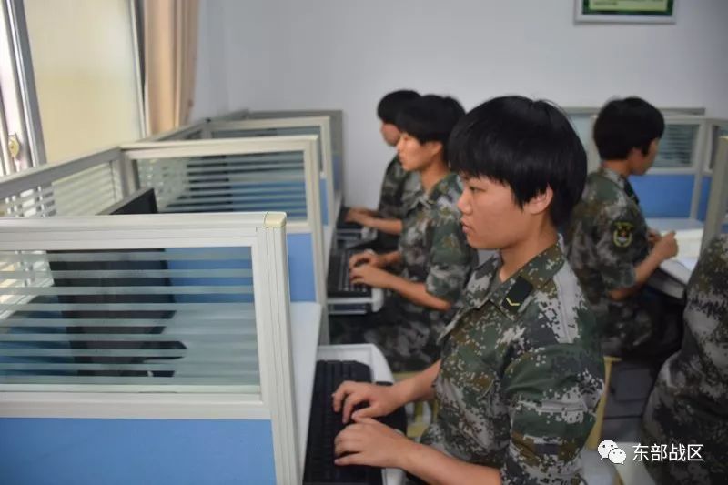 女兵最美的样子,女兵的美