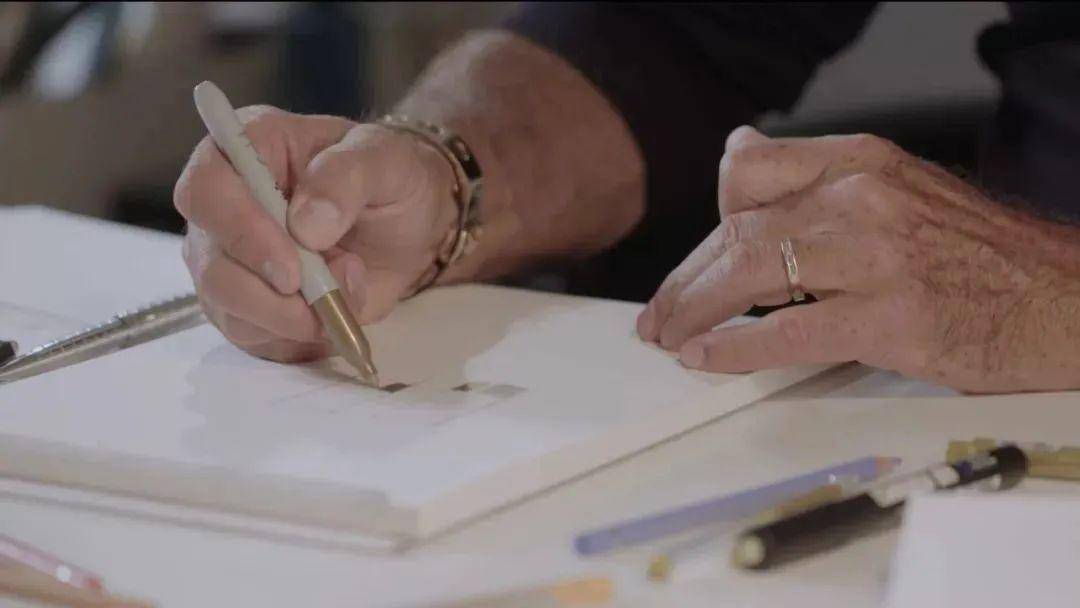 爱马仕口红真正的口红界爱马仕,爱马仕21号口红普通版和限量版