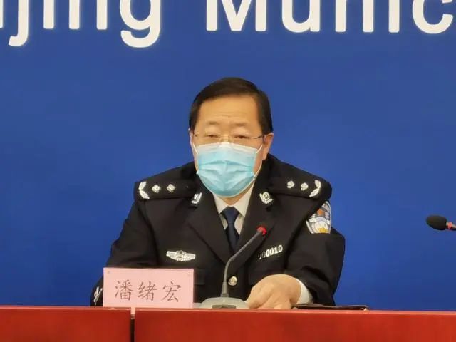 两人违反防疫规定擅自外出,疫情期间二道贩子违法吗