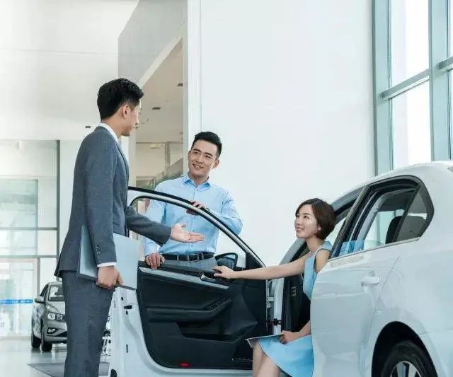 汽贸城和4s店买车哪个靠谱 (为什么在汽贸城买车比4s店便宜)