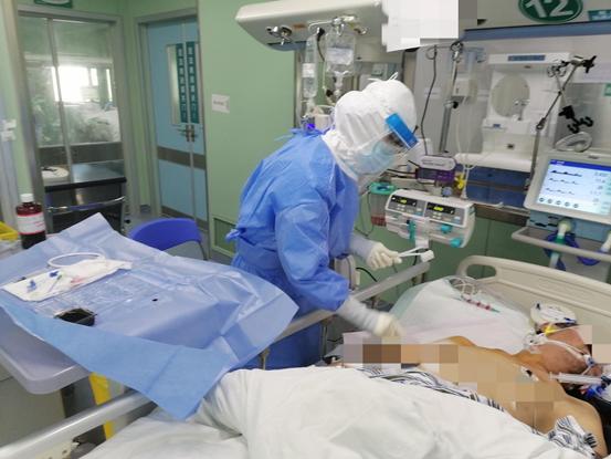 武汉众志成城共同抗击疫情视频,武汉协和医院西院icu科