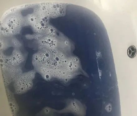 不要在家自己染发,千万不要自己在家染发