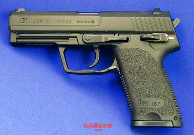 德国战术电影看过吗？《孤胆保镖》硬汉大叔和少女的枪械盛宴「电影*器武**解析」