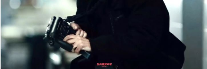 德国战术电影看过吗？《孤胆保镖》硬汉大叔和少女的枪械盛宴「电影*器武**解析」
