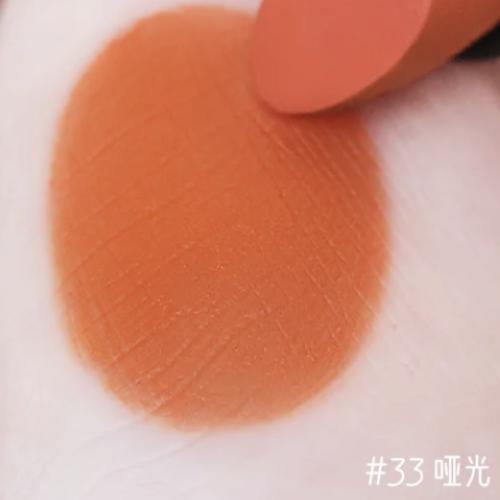 2018年王一博粉红色眼影,王一博雾蓝发同款