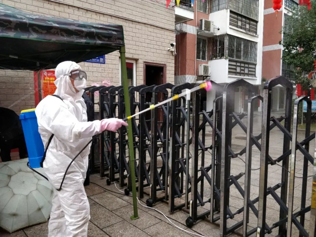 战疫致敬默默奉献的人,战疫有我致敬每一位逆行的英雄