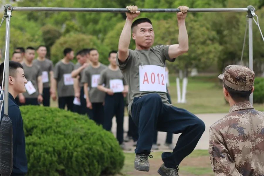 前线夜读|新兵连的迷彩记忆