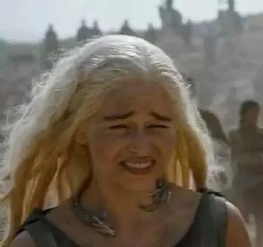 和父母在家看电影,和父母看电视看到开车的你