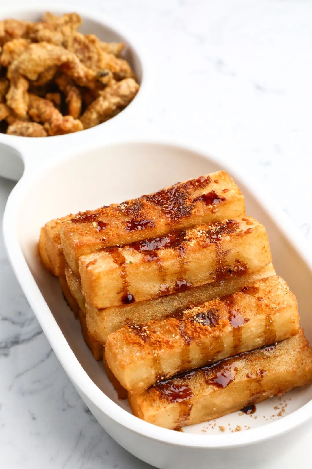 帝都惊现奇葩串串！神奇鸭肠会悬浮？！大牌口红用来吃...