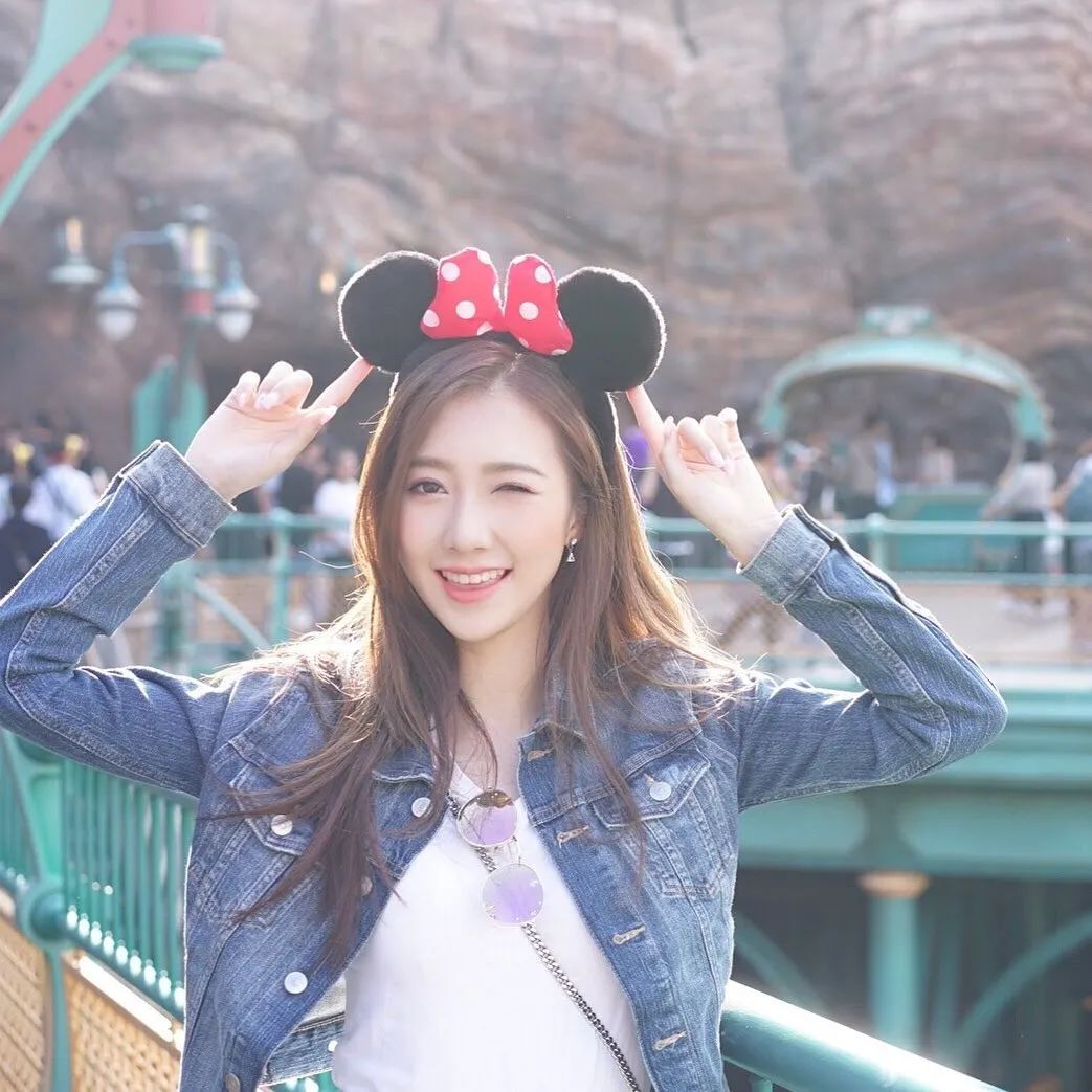 何依婷处女剧弹起，164唔够90斤！同届雷庄儿宜家做紧咩呢？