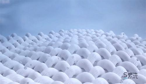 再也不怕衣服起皱了,发黄t恤清洗小窍门