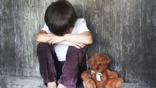 如何给孩子普及正确的性教育,性教育要怎么教育孩子