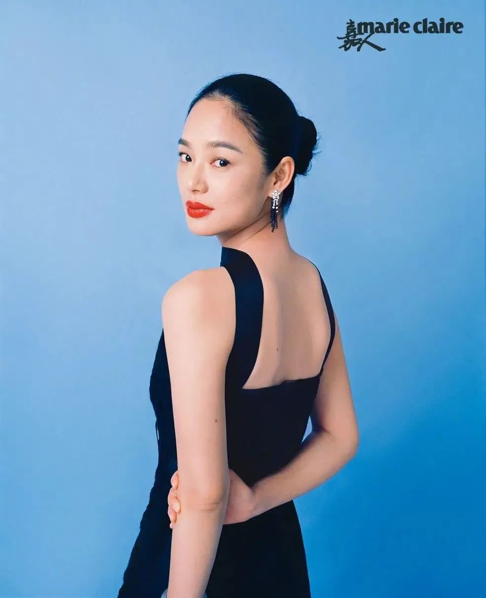 练锁骨一字肩的动作,练肩膀和背锁骨的动作