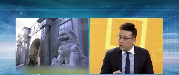 邻居家老人吐痰怎么办,对门邻居往自己家门口吐痰怎么办