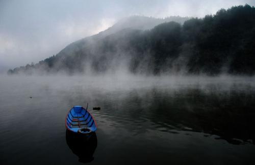 拍案惊奇十条命案,拍案惊奇湖中女尸完整版