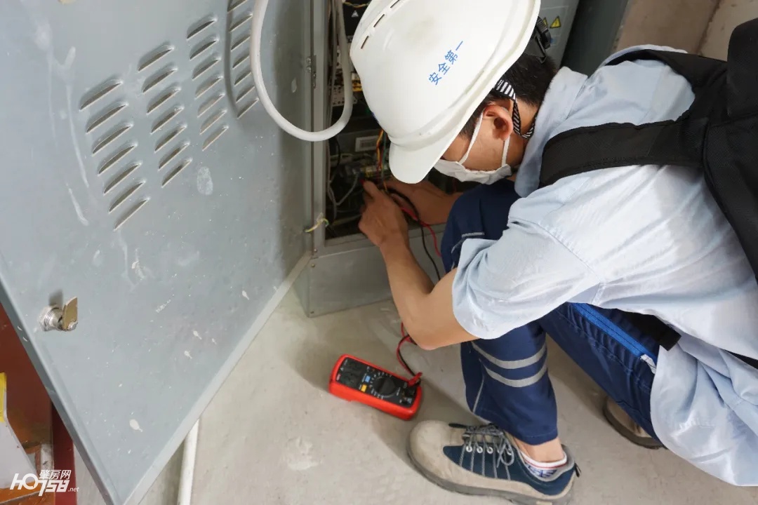 绿茵九龙湾清洁工日常工作篇,绿茵九龙湾项目