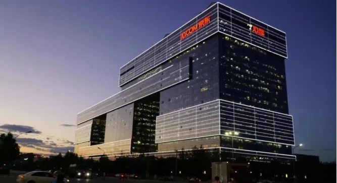 在家里装一个影音室,在家安个电影院