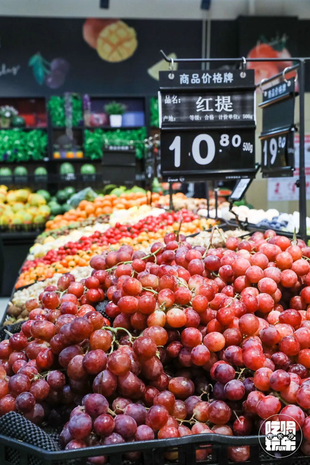 随便搞搞就是1折，消费51元就可抽雅诗兰黛套装，怕就只有吾悦能行了吧