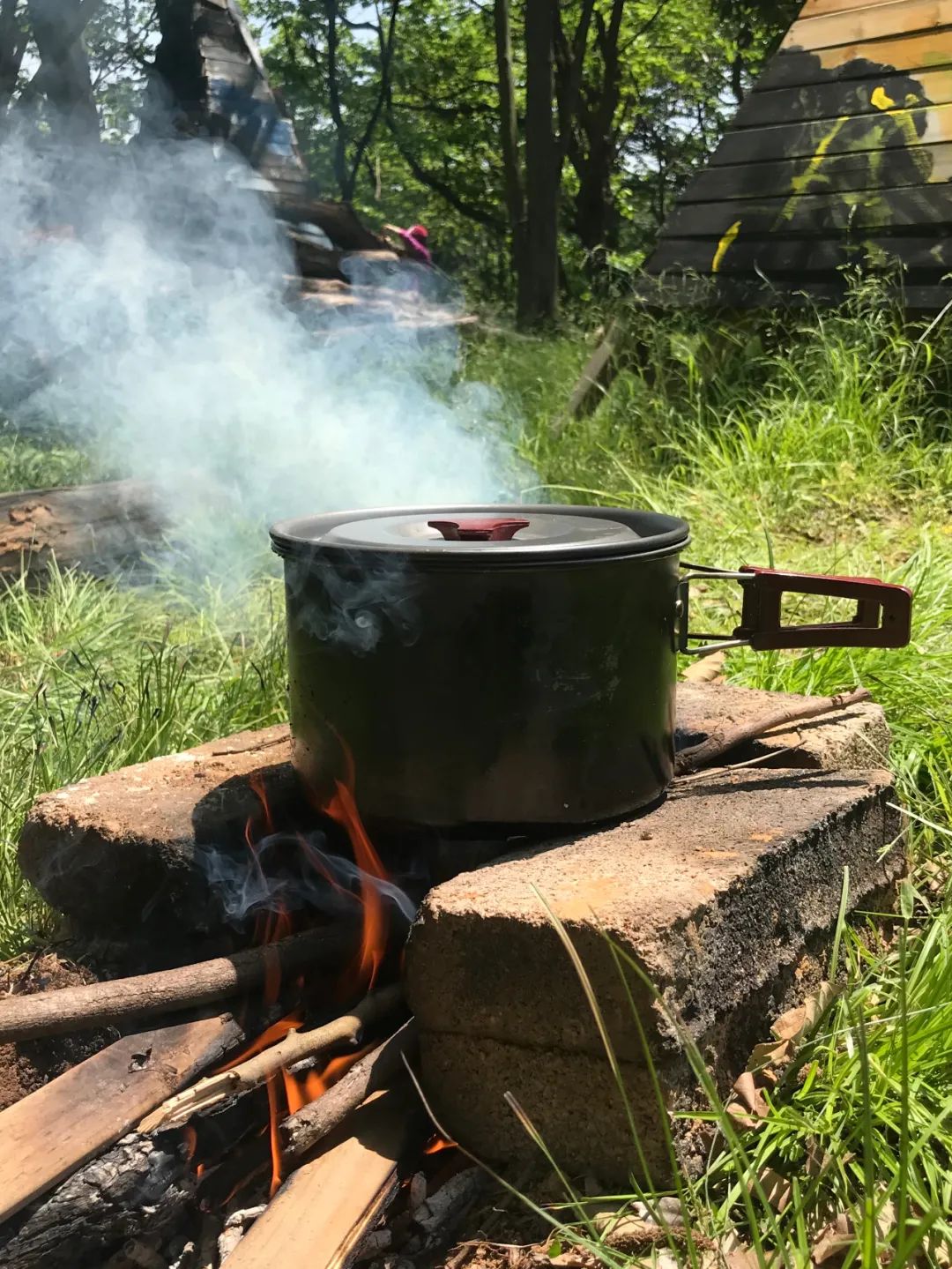 武汉开车1.5小时|通透如琉璃的“蓝丝绸”湖，有人在湖畔造了500亩撒欢营地「432集」
