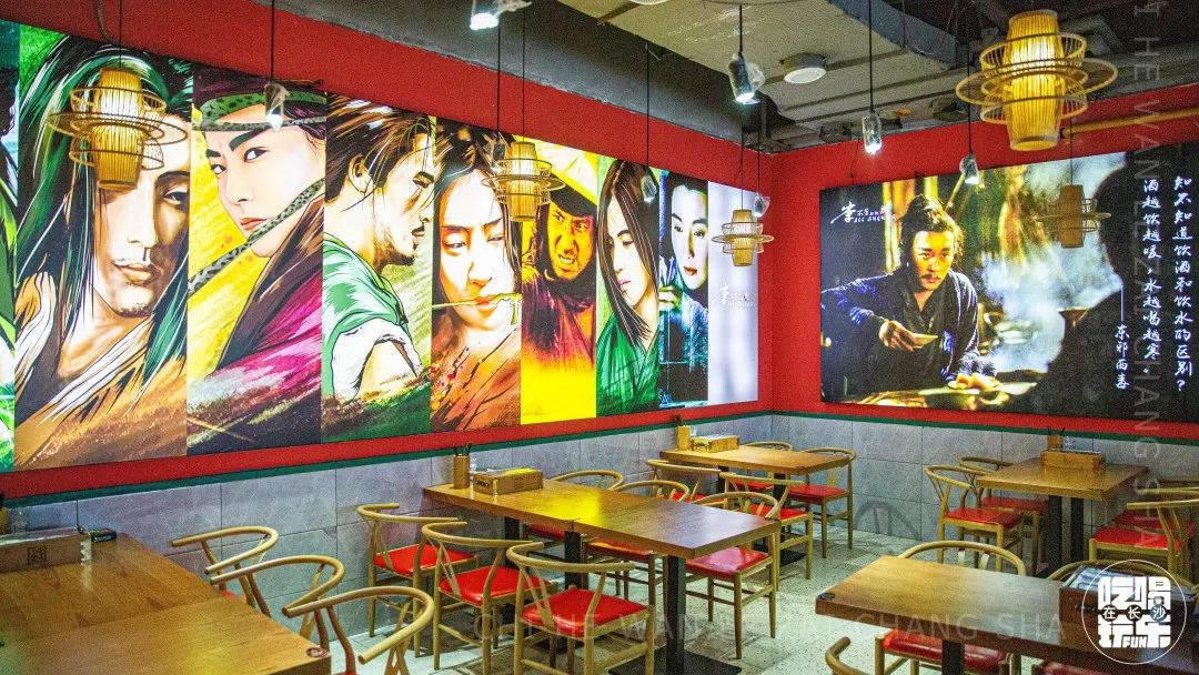 思聪都打卡过的这家成都烧烤店来长沙啦！网红猪鼻筋免费送