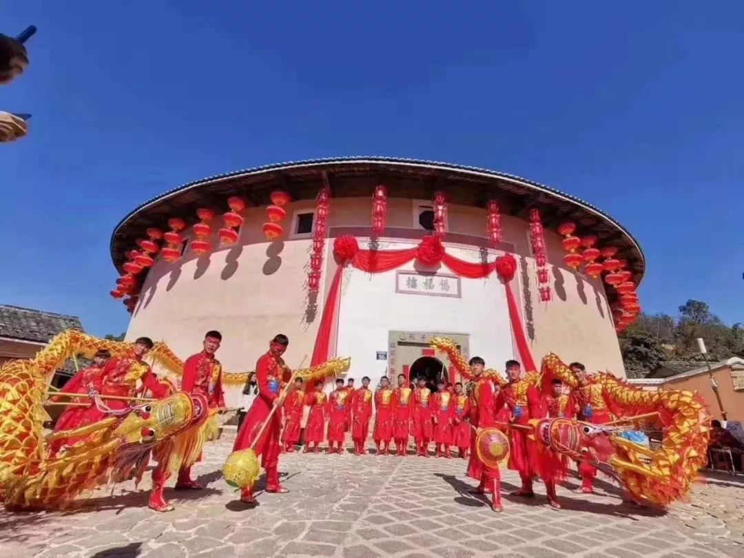 福建龙岩永定土楼的传说,龙岩土楼和永定土楼