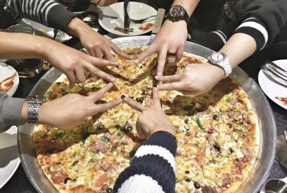 不想一本正经就捣蛋,不想搞学习就想吃喝玩