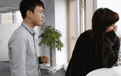 喷一喷顽固口臭祛除了，连打嗝都是香飘飘的