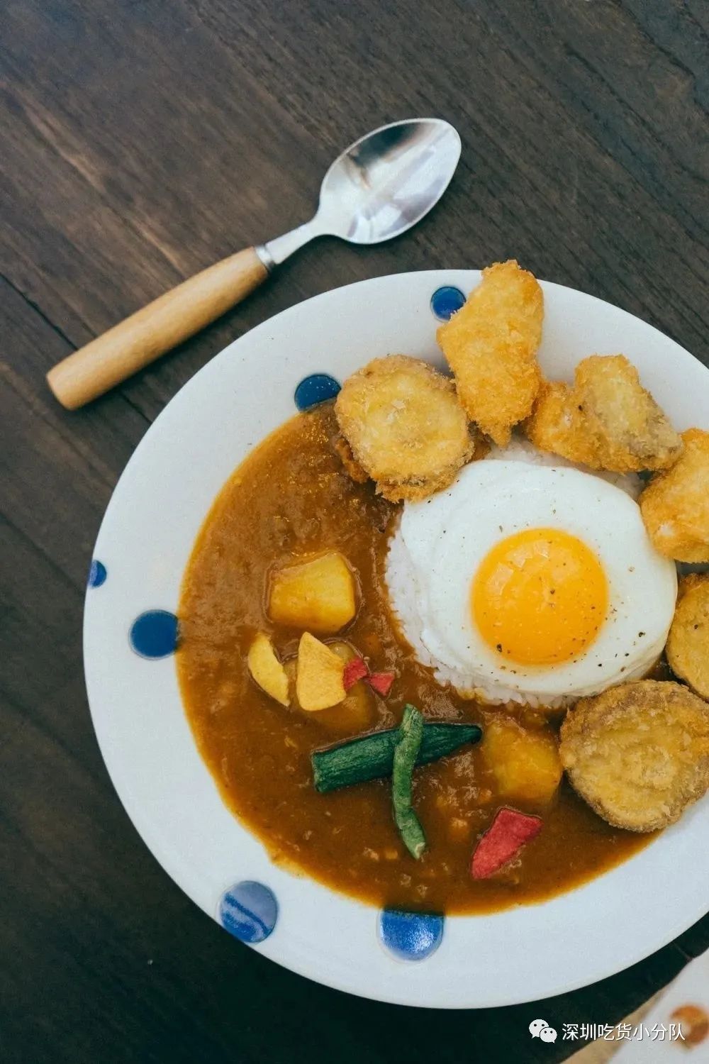 开门就排队的茶饮店,开门就排队的烧烤大鹏