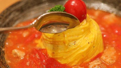 开门就排队的茶饮店,开门就排队的烧烤大鹏