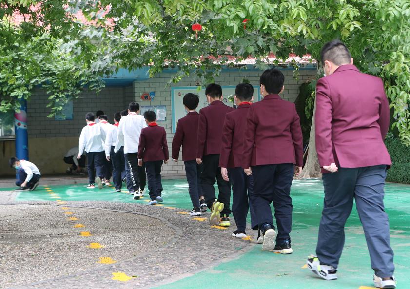 神兽归笼在学校的情景,神兽归笼的校园