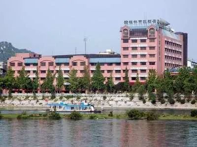 五星酒店装修，锁在客房的数万元宝贝被盗，警方20小时破案挽损